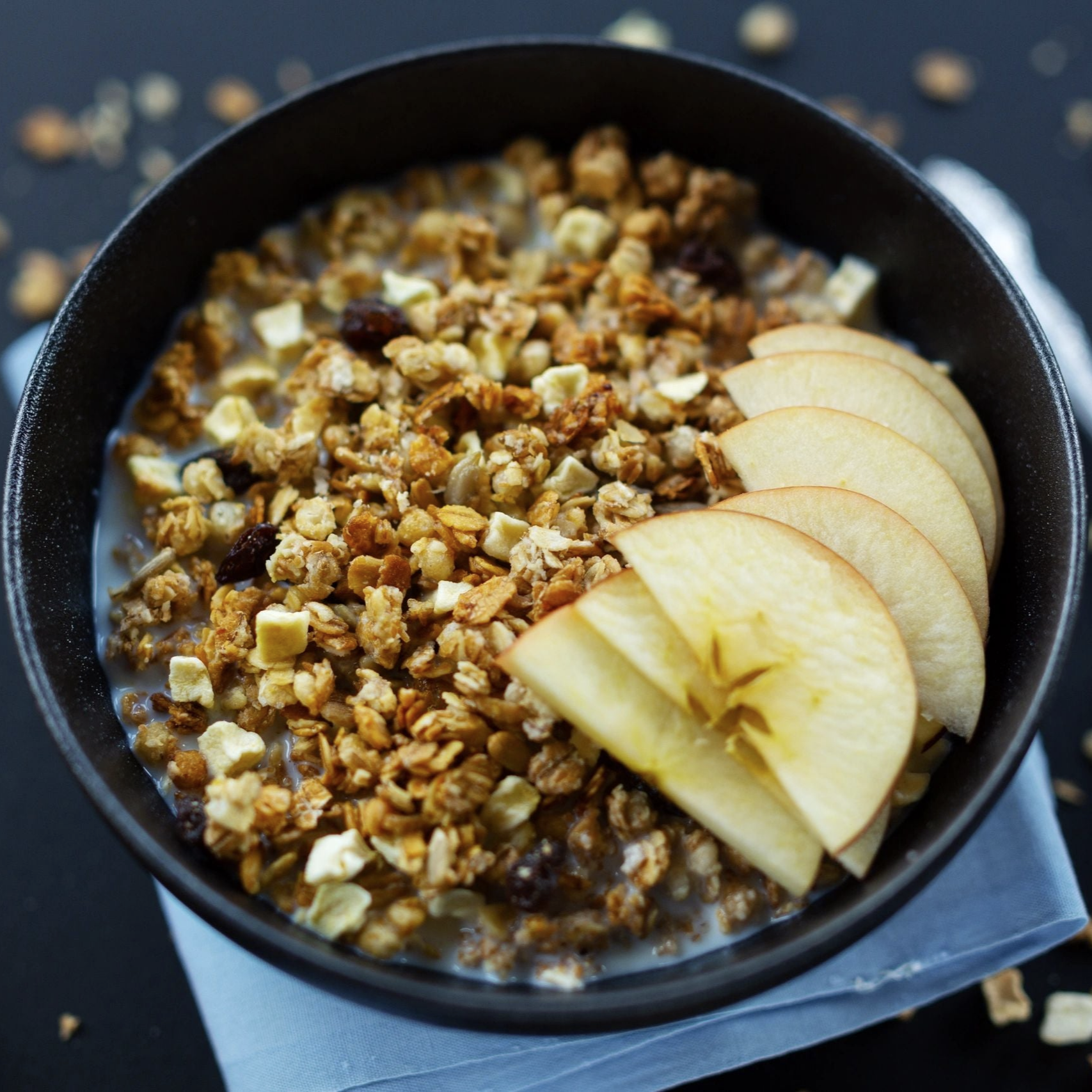 sugar-free, gluten-free, organic granola with crispy apples and superfoods for energy and gut health 